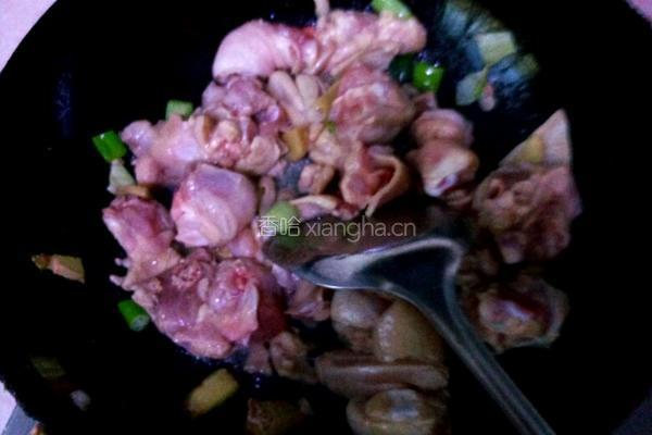 香菇鸡肉的做法图解6