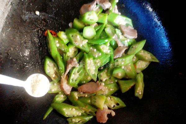 黄秋葵炒肉的做法图解7