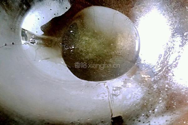 泥鳅炖豆腐汤的做法图解3