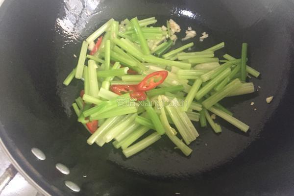 清炒芹菜的做法图解10