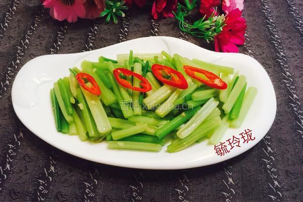 清炒芹菜的做法图解11