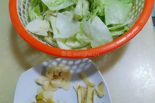 泡椒包菜的做法图解2