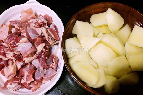 土豆烧牛肉的做法图解3