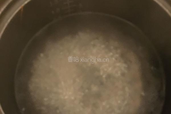 椰汁西米露的做法图解2