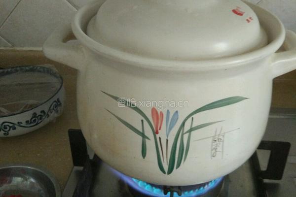 松茸排骨汤的做法图解6