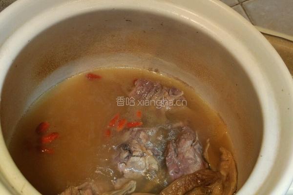 松茸排骨汤的做法图解7