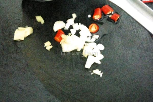 杏鲍菇炒红萝卜的做法图解6