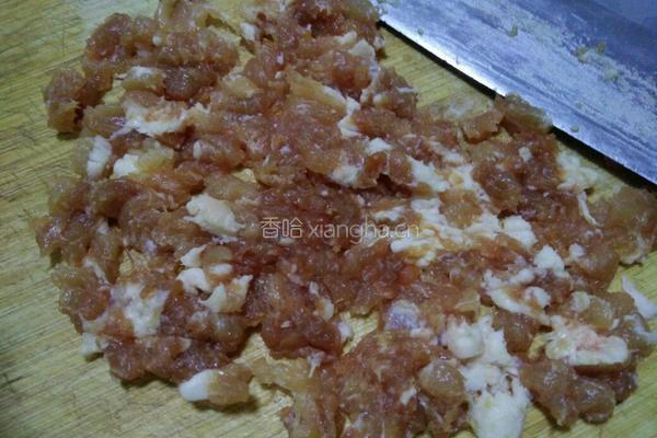 猪肉大葱饺子馅的做法图解2
