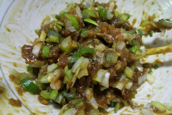 猪肉大葱饺子馅的做法图解7