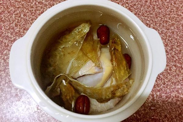 花胶红枣炖鸡的做法图解3