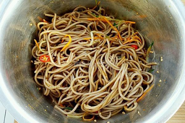凉拌荞麦面的做法图解6