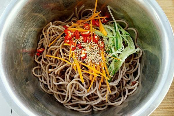 凉拌荞麦面的做法图解5