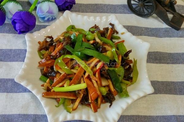 青椒炒豆腐干的做法图解7