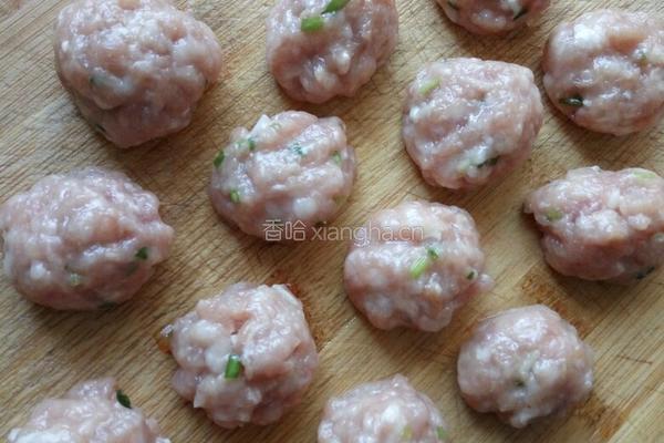 猪肉丸子汤的做法图解4
