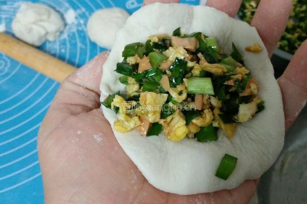 韭菜鸡蛋馅饼的做法图解10