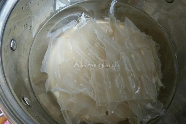土豆粉皮的做法图解1