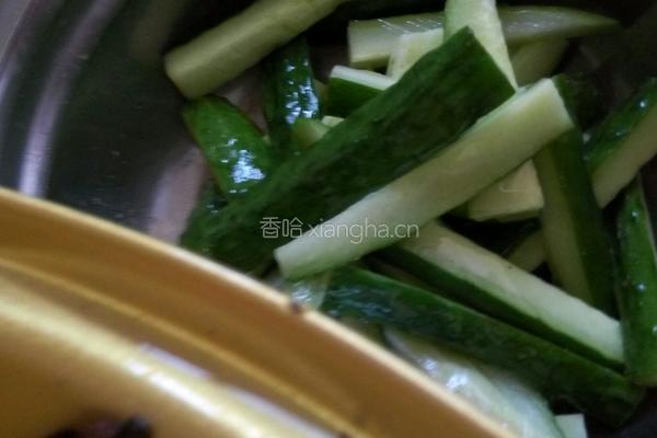 酸辣瓜条的做法图解6