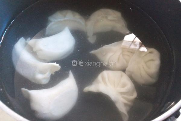 酸汤饺子的做法图解2