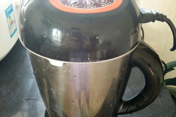 香滑养颜黑豆浆的做法图解3