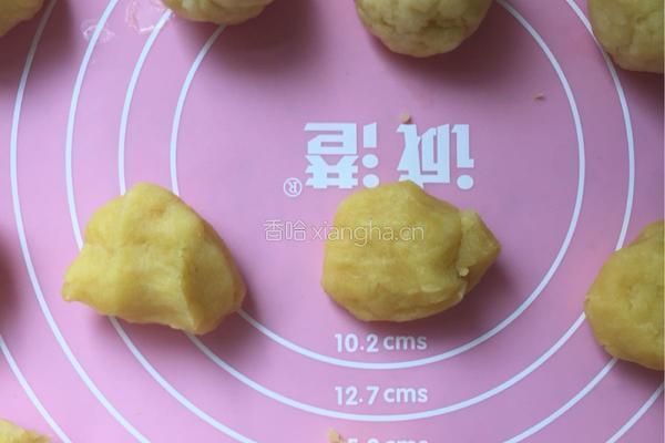 蛋黄酥的做法图解5