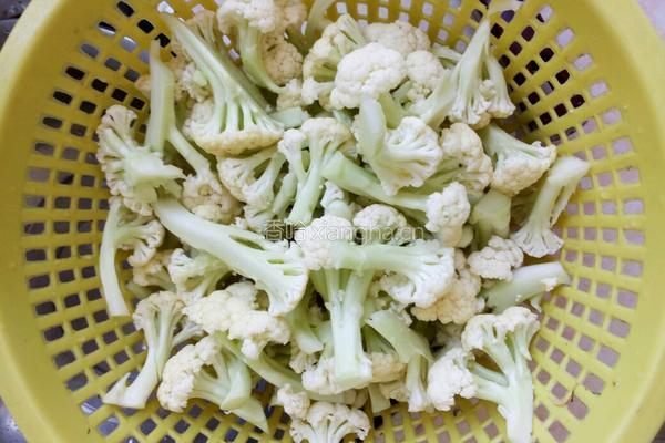 干煸菜花的做法图解1