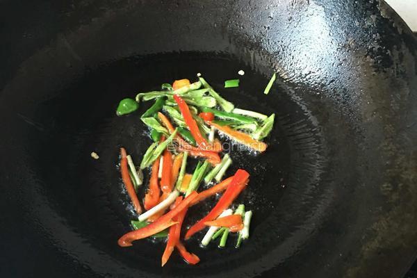 回锅冬瓜的做法图解6