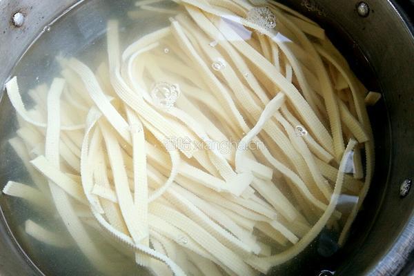 香葱拌干豆腐卷的做法图解8