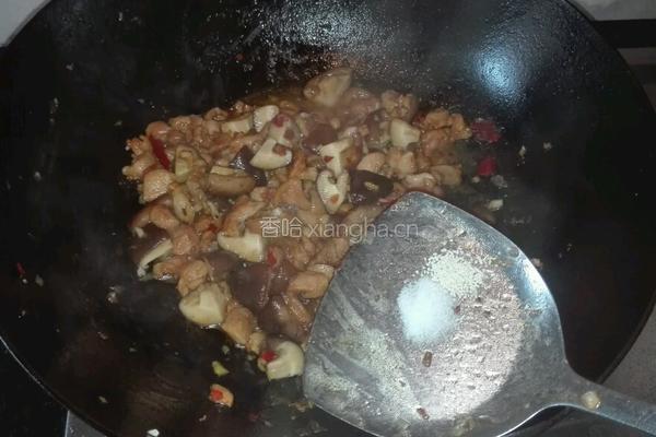 香菇鸡丁的做法图解9