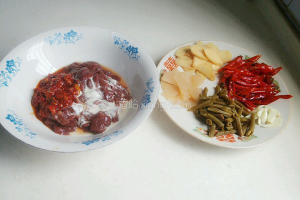 泡菜炒猪肝的做法图解3