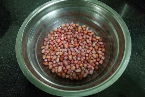 红豆布丁的做法图解1