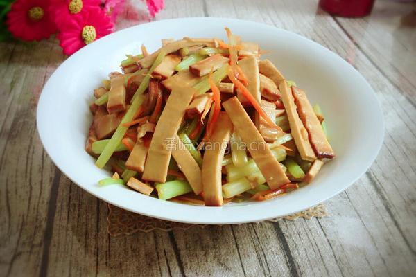 芹菜炒香干的做法图解9