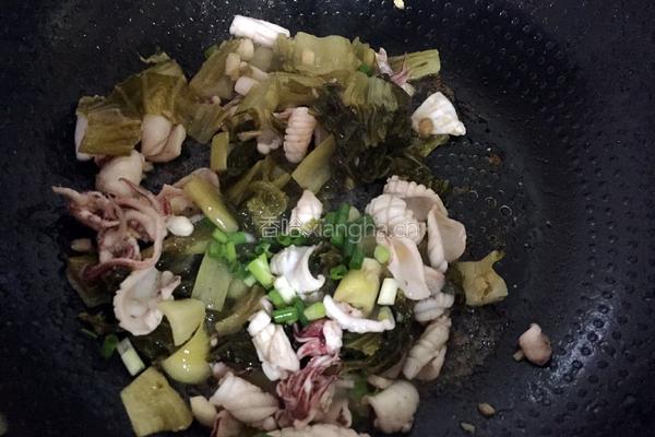 酸菜鱿鱼的做法图解7