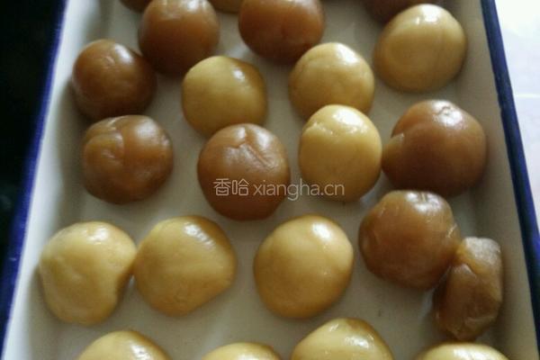 莲蓉蛋黄月饼的做法图解4