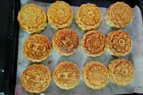 莲蓉蛋黄月饼的做法图解7