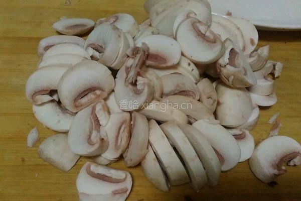 椒油口蘑小油菜的做法图解5