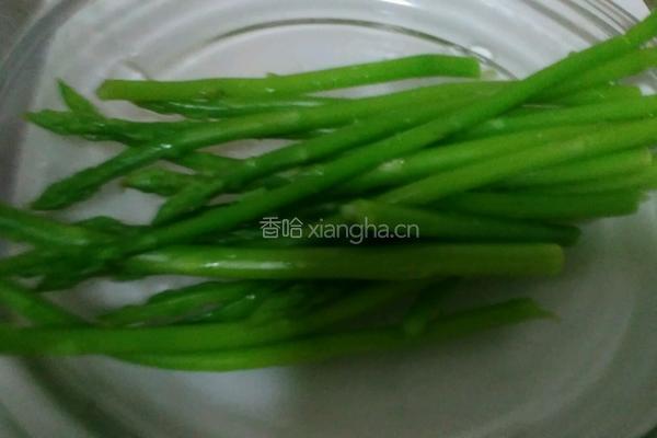 芦笋培根炒饭的做法图解3