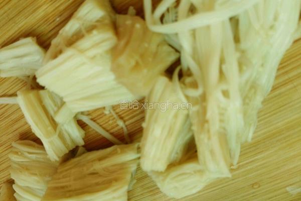 蒜苗拌金针菇的做法图解5