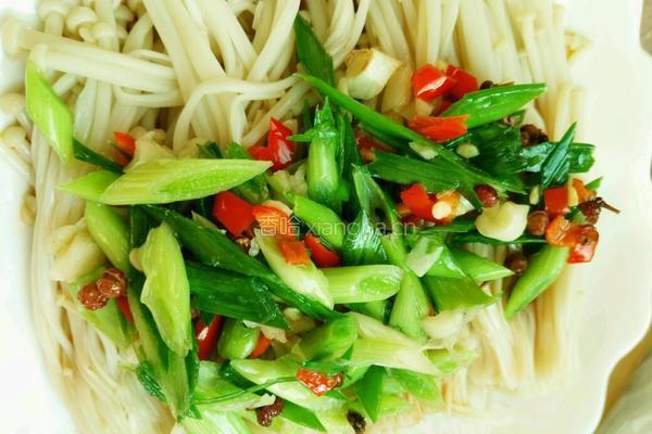 蒜苗拌金针菇的做法图解10