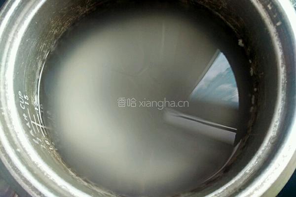 冬瓜瘦肉粥的做法图解2