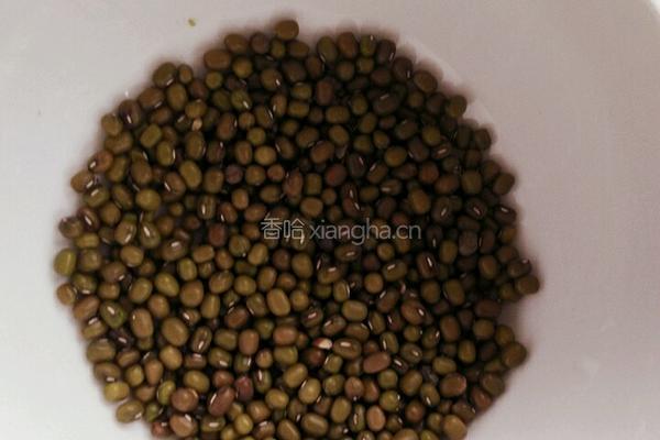 冰镇绿豆汤的做法图解2