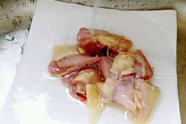 鸡骨草煲鸡汤的做法图解2