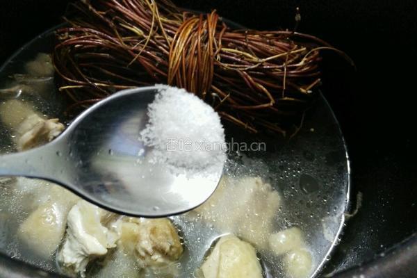 鸡骨草煲鸡汤的做法图解6