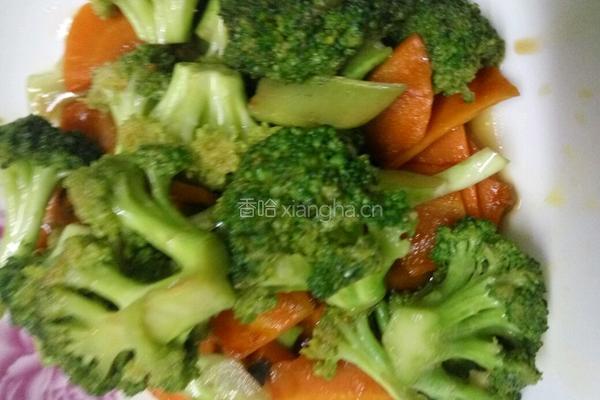 西兰花炒红萝卜的做法图解6