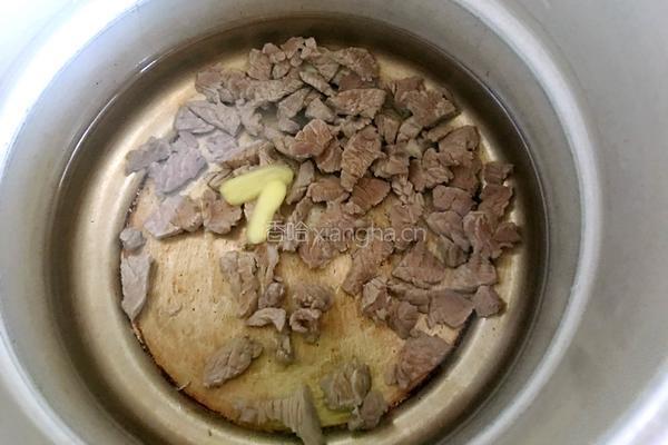 牛肉盖饭的做法图解3