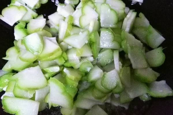 蒜茸佛手瓜的做法图解5