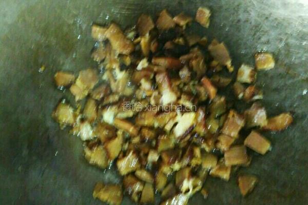 电饭煲腊肉饭的做法图解3