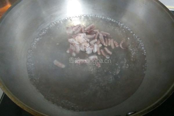 韭菜鱿鱼的做法图解2