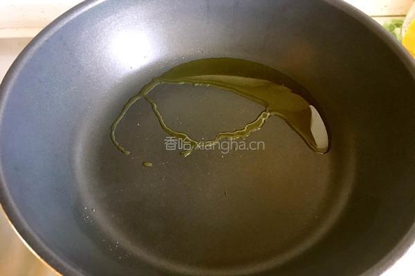 葱爆海瓜子的做法图解3