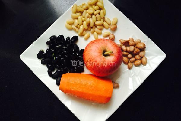 豆浆果蔬汁的做法图解1