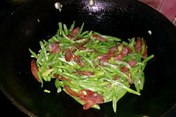 腊肠炒豆角的做法图解8